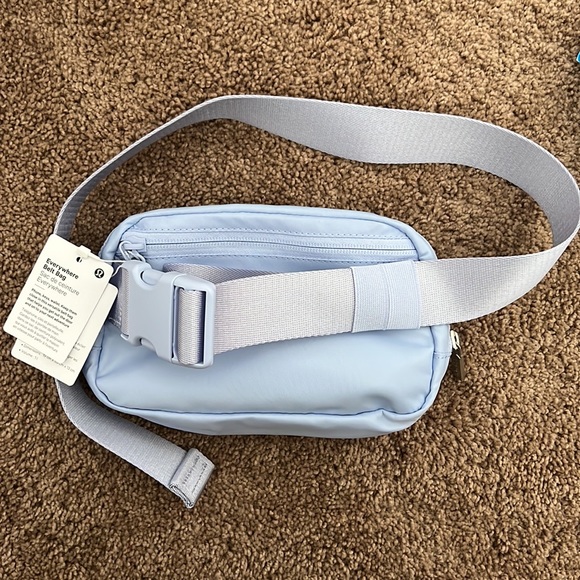 BRAND NEW LULULEMON BELT BAG - Picture 10 of 11